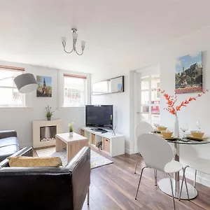 Stunning 1 Bed At Holyrood Palace & Arthurs Seat Edinburgh